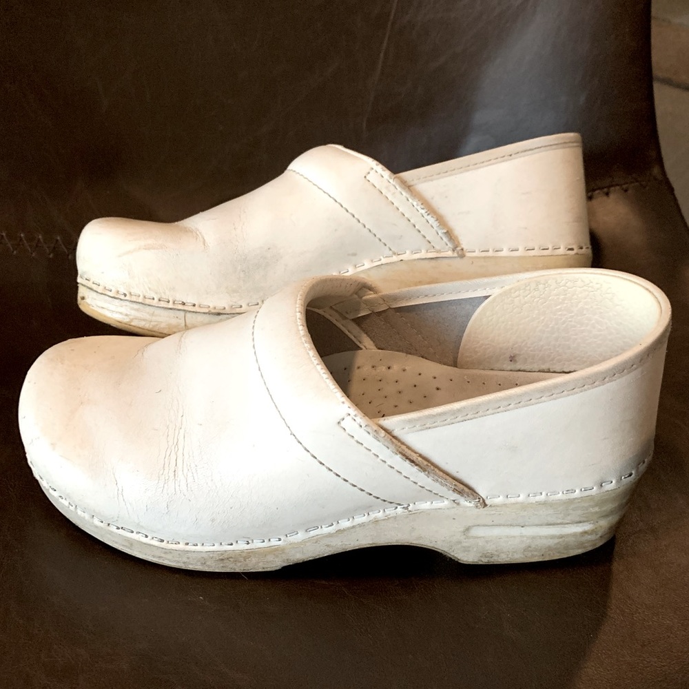 Dansko Professional White Box Leather Clog 40 10 9.5